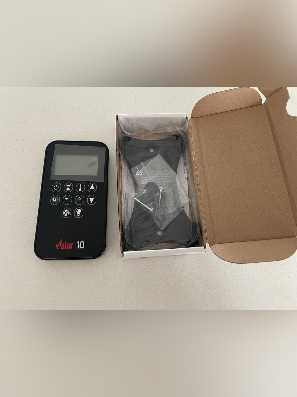 Valor 10 Remote control with Wall Mount and Screws